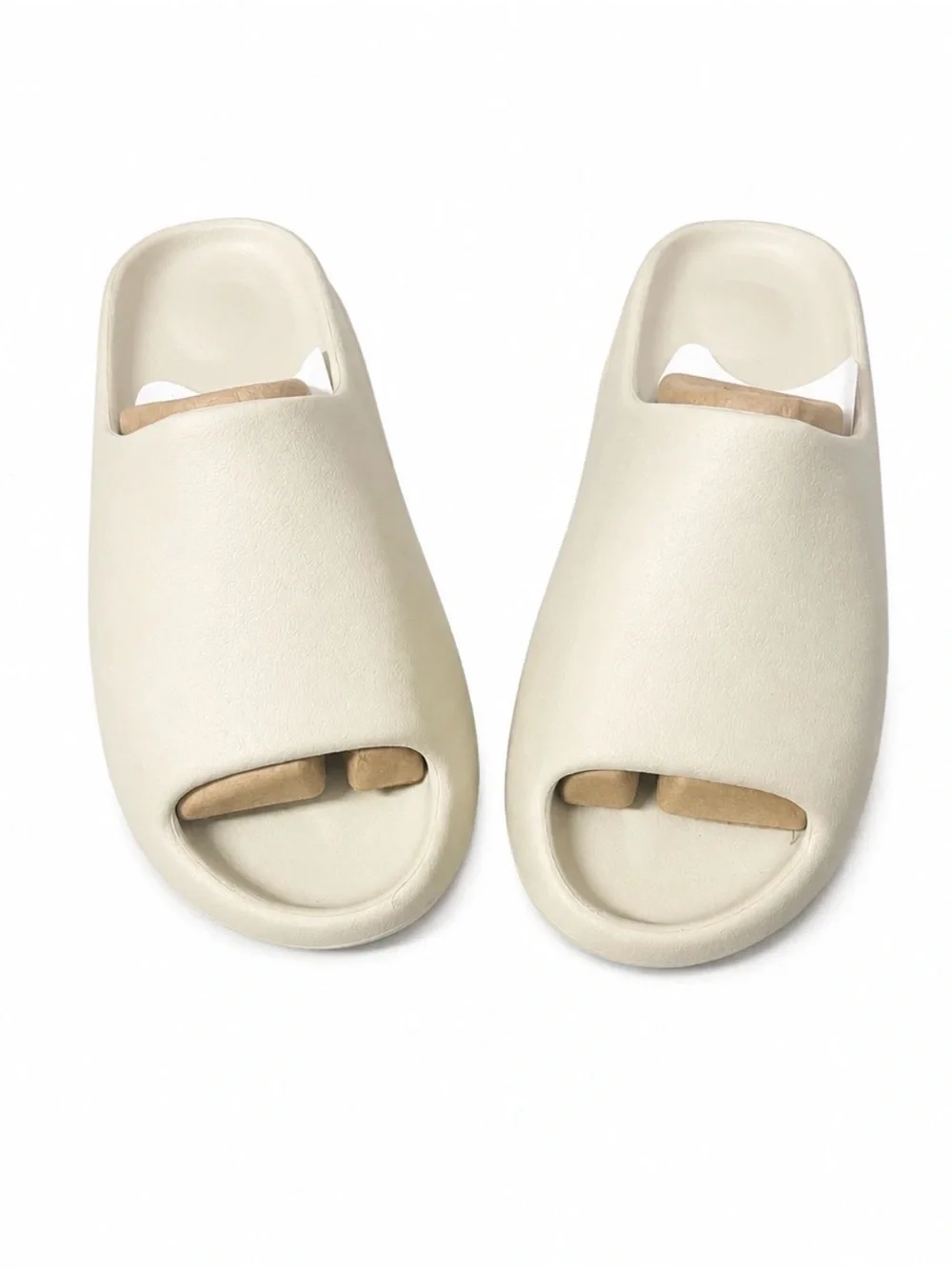 YS-01 slip on slides men’s size 10 new in bag cream color